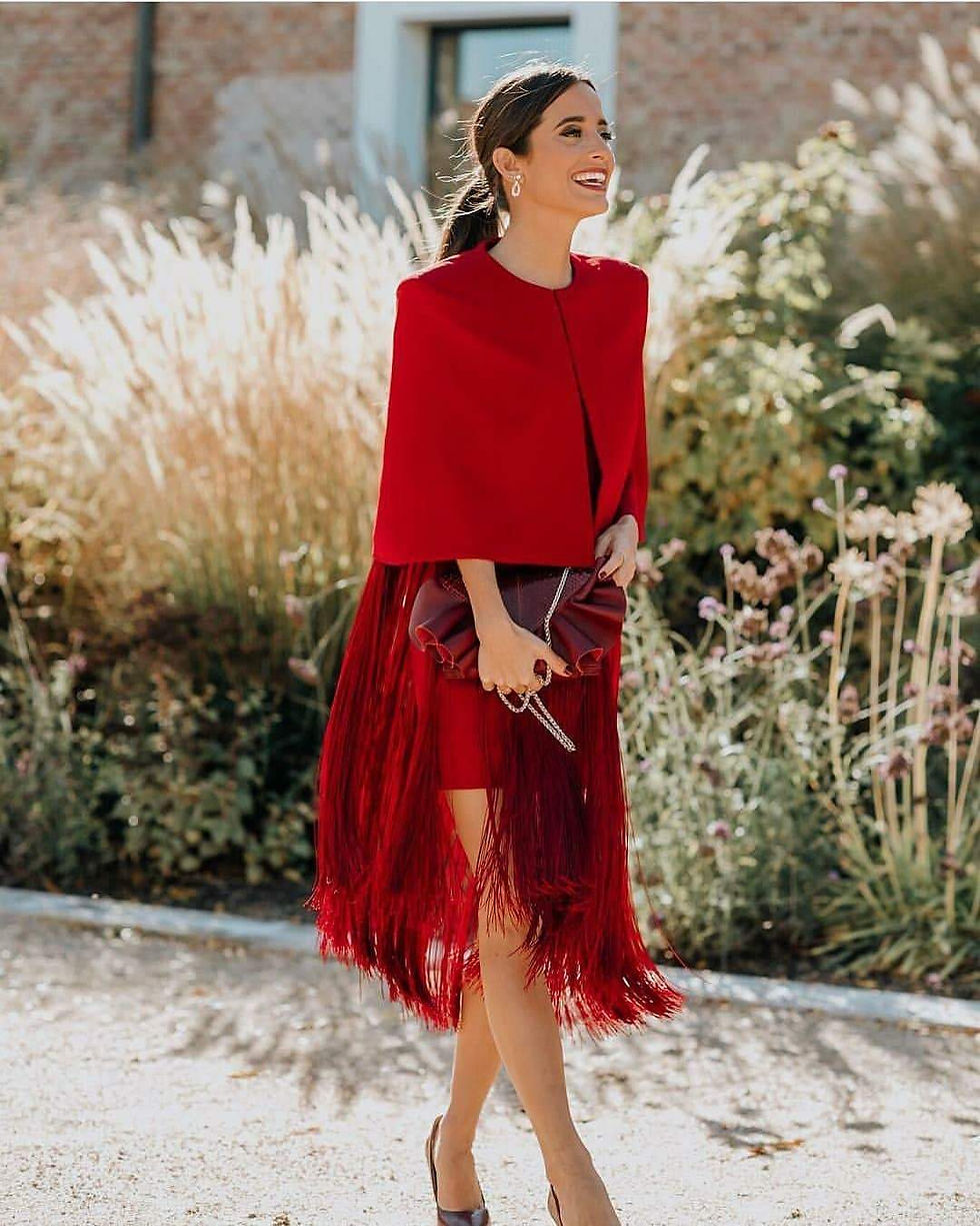Outfit con vestido de fiesta para invierno