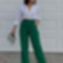 Como combinar un pantalon verde militar