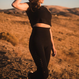 Como combinar leggings de color negro