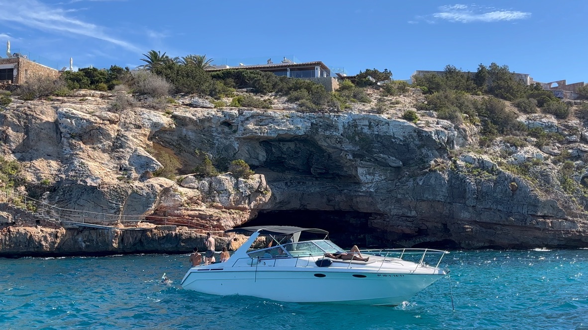 boat in Formentera
