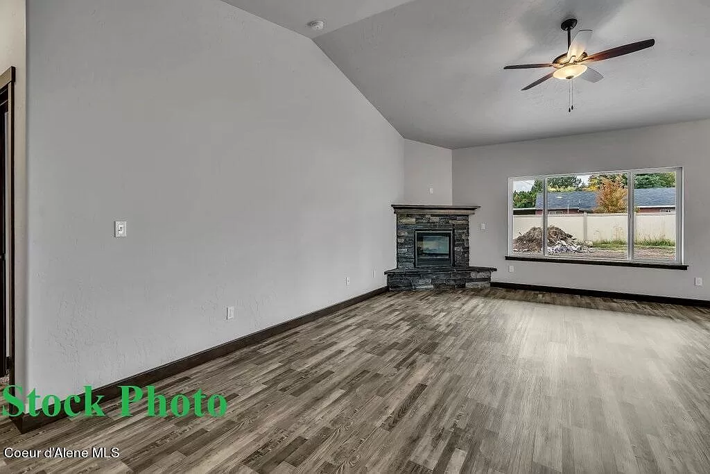 2864 Redwood 1