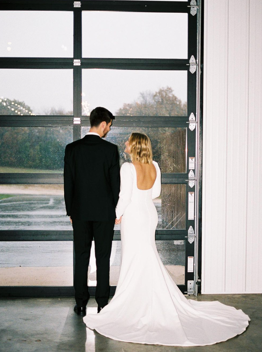 bride-long-sleeve-wedding-dress.jpg