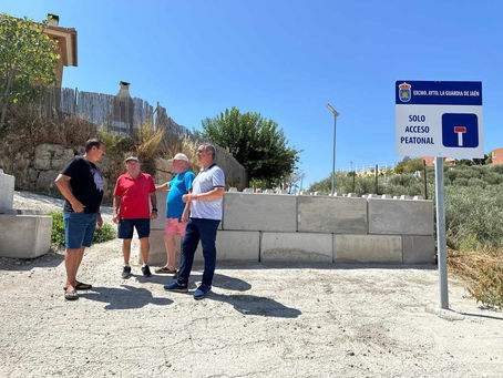 El PSOE denuncia el engaño del PP a los vecinos con el muro de La Manseguilla y advierte de la falta de liderazgo de alcalde, que no se entiende ni con los de su propio partido