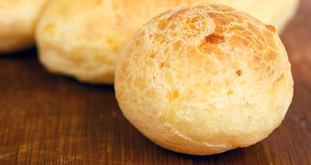 20110328-pao-de-queijo-500.jpg