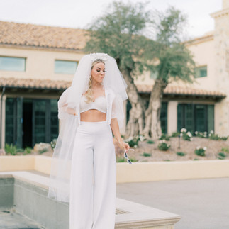 Bride at fountain Camila Margotta