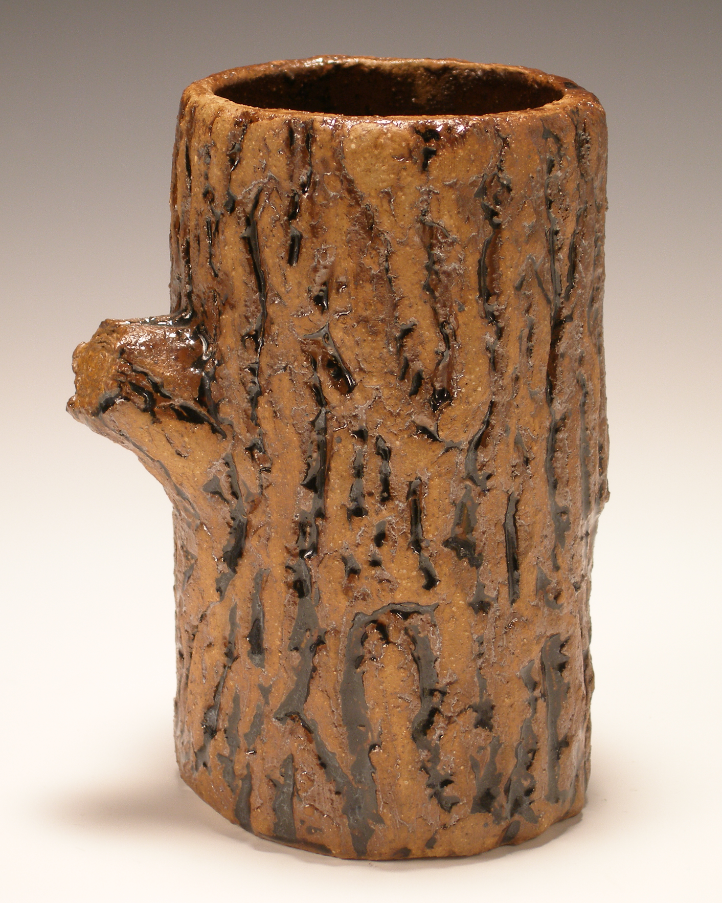 Ceramic vase with tree texture
