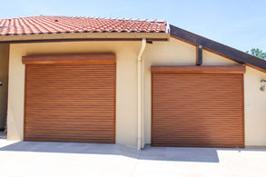 Comment bien entretenir sa porte de garage roulante : guide pratique