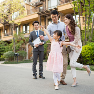 Boost your home’s value this spring in Windsor & Essex County! Discover 5 simple upgrades that can help attract buyers, improve first impressions, and make your property stand out in the real estate market. Expert selling tips from Lisa Cipparone, Windsor & Essex County REALTOR®.