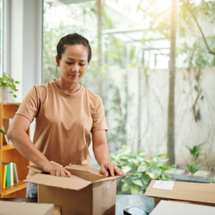 Buying a home in Windsor & Essex County? Learn why 2026 could be a great time to invest, with relatively affordable home prices, first-time buyer incentives, growing neighborhoods, and opportunities for long-term value. Expert guidance from Lisa Cipparone, Windsor & Essex County REALTOR®.