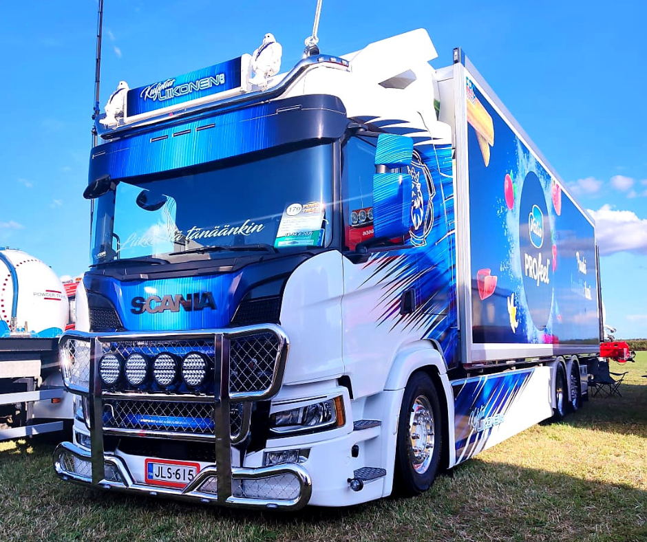 Kuljetus Liikosen auto palkittiin vuoden 2021 Power Truck Show’ssa jakeluautokategorian voittajana.