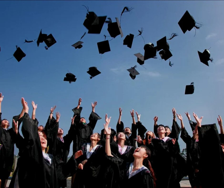 Bonne Nouvelle : Le Canada Réintègre 178 Programmes au Permis Postdiplôme