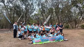 真福山、杉林國小熱血開跑！山坡挑戰與「蝴蝶降福」交織最美兒童節