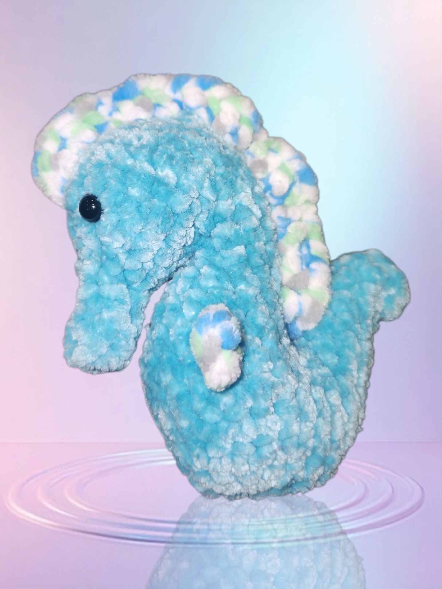 Crochet seahorse 