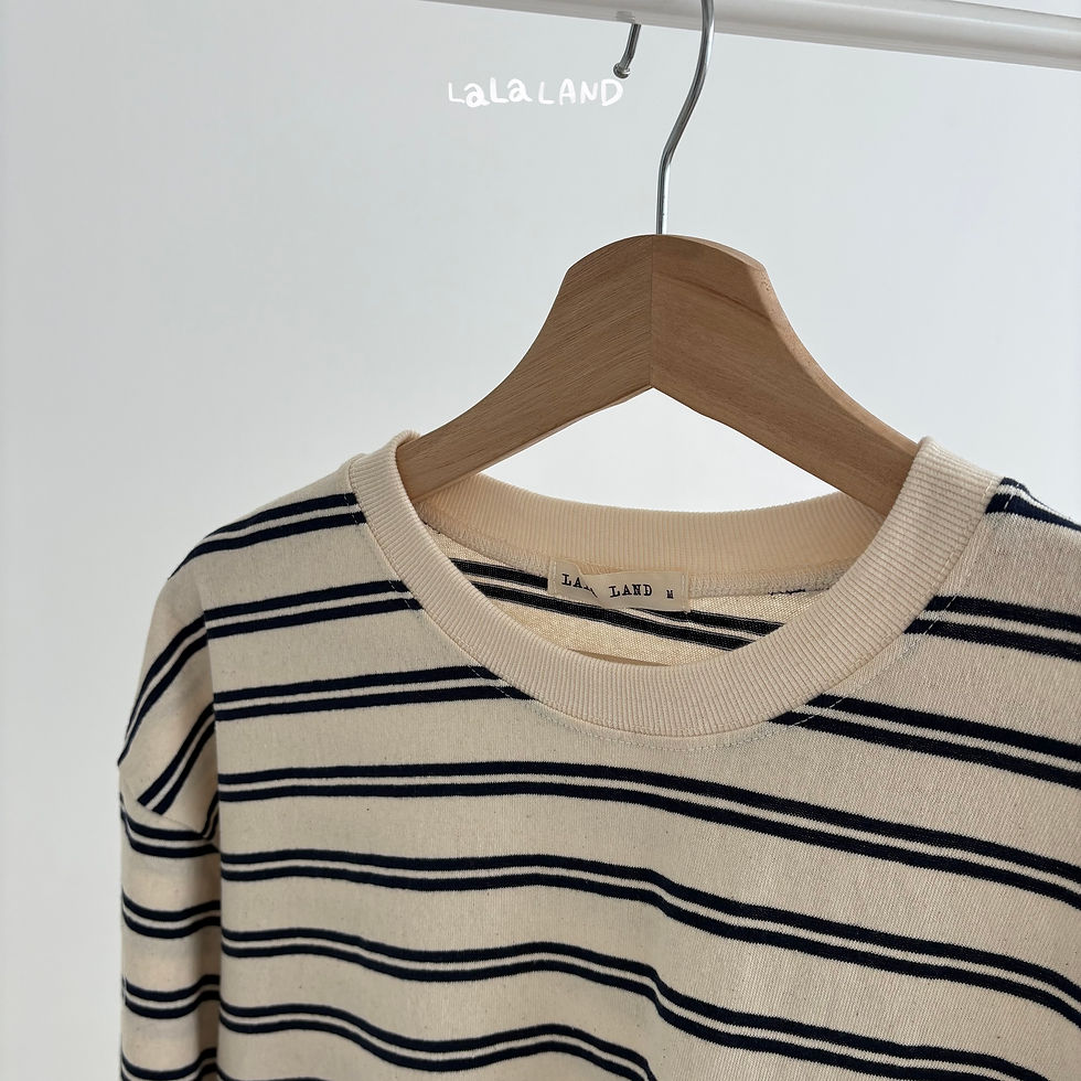 Thumbnail: Mom) Saint Tee