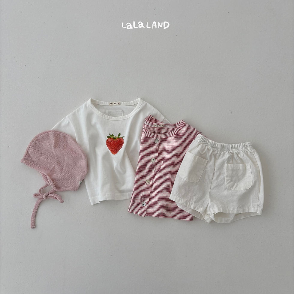 Thumbnail: Bebe) Berry Apple Tee