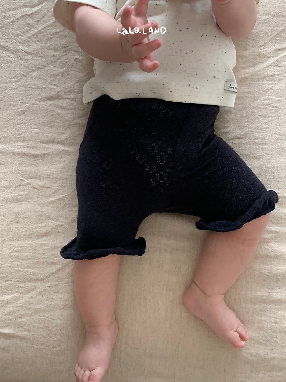 Thumbnail: Bebe) Frill Leggings