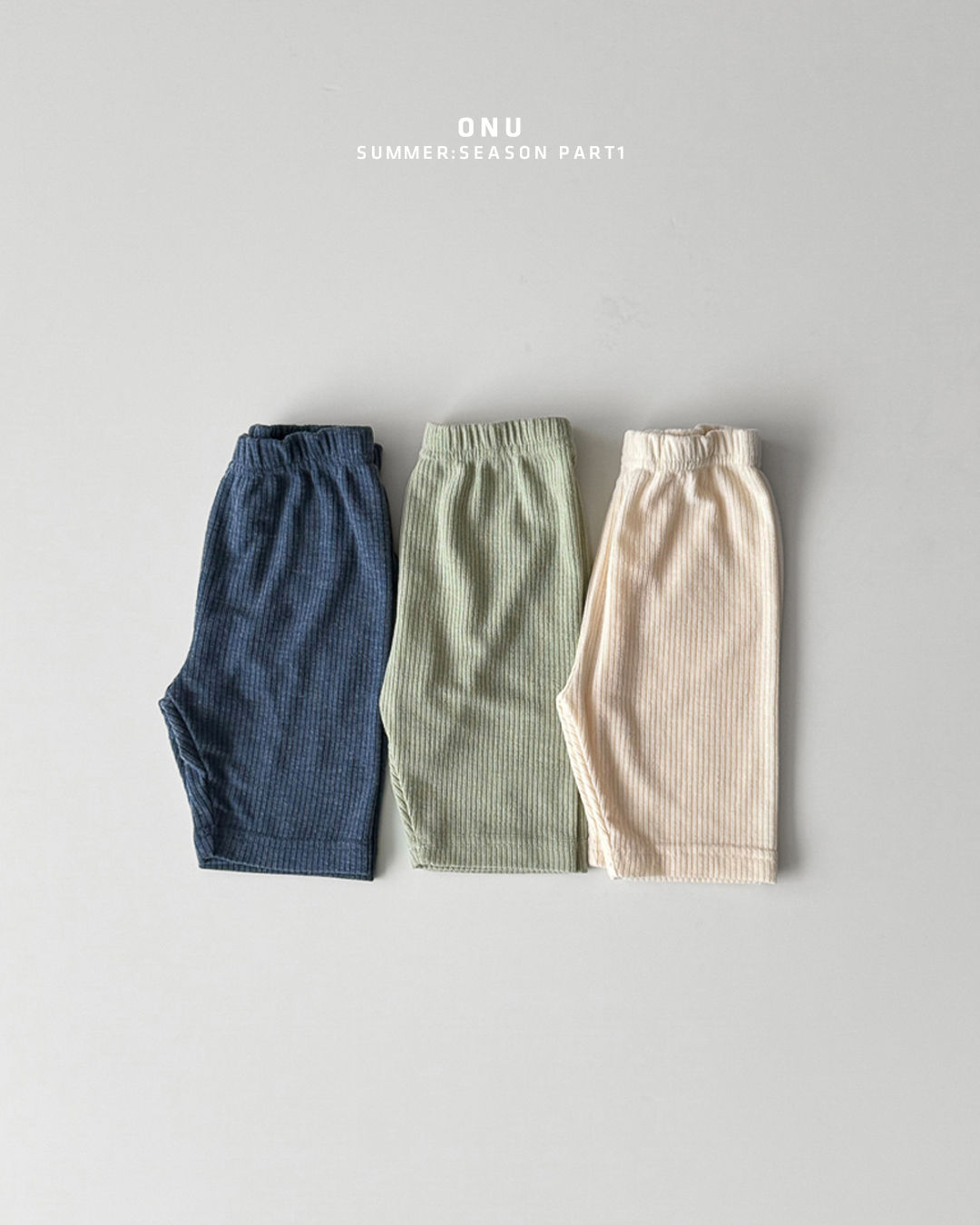 Ribbed Knee-Length Leggings