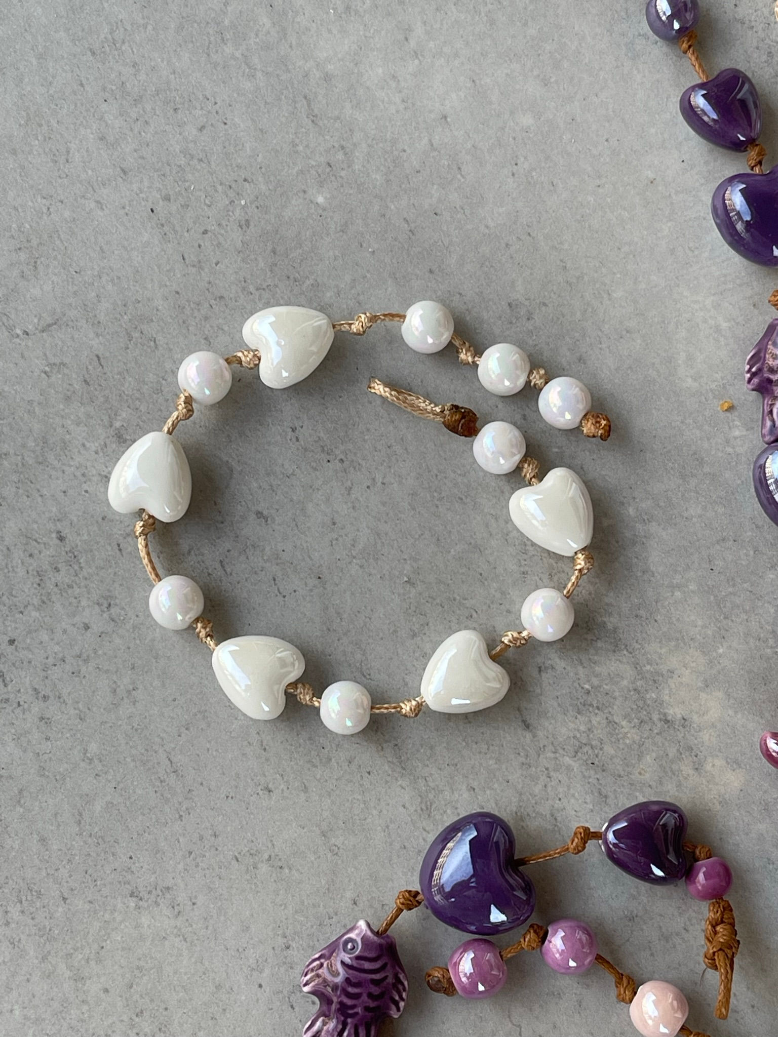 Bracciale in ceramica cuori piccoli