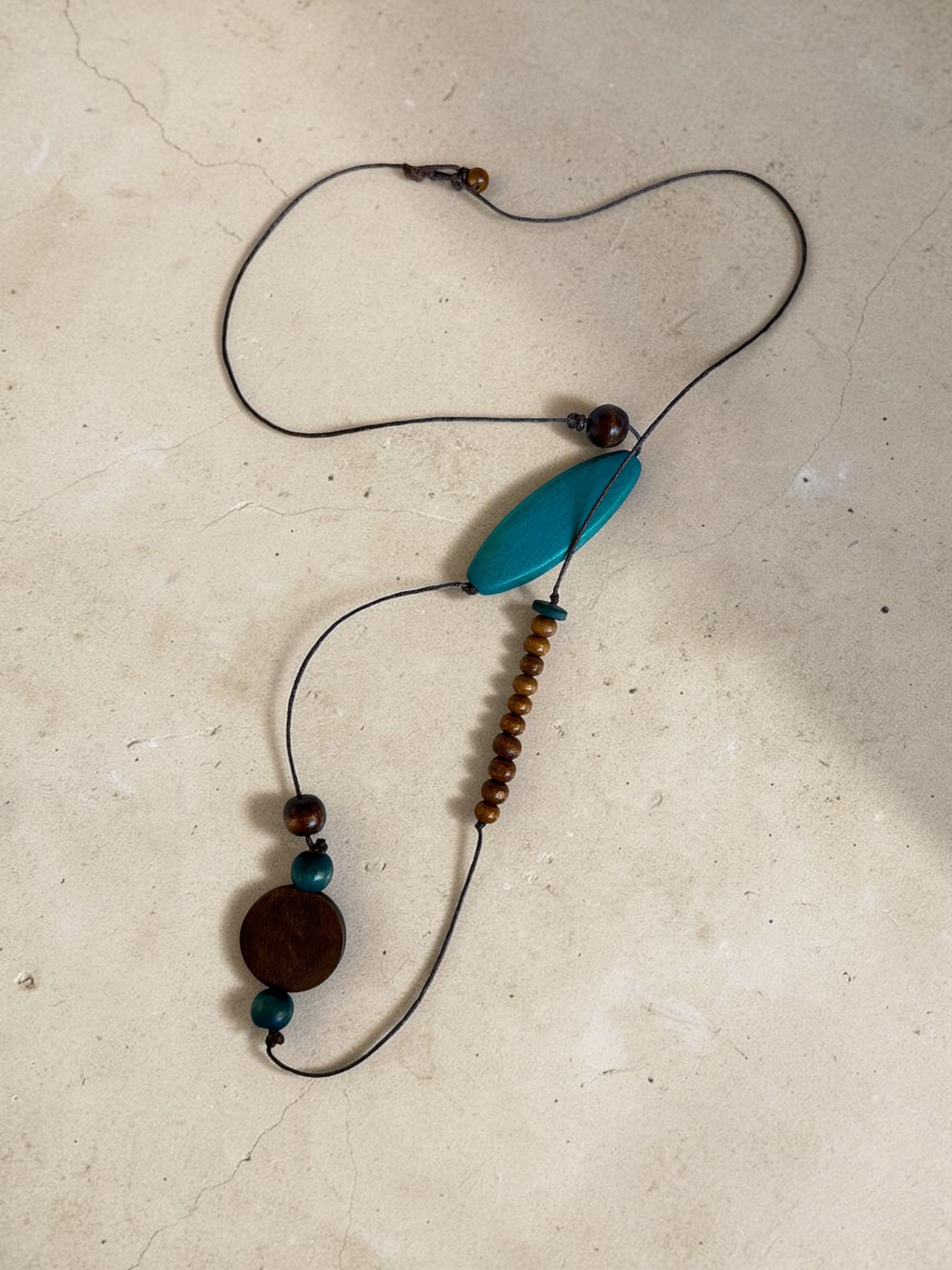 Collana lunga legno