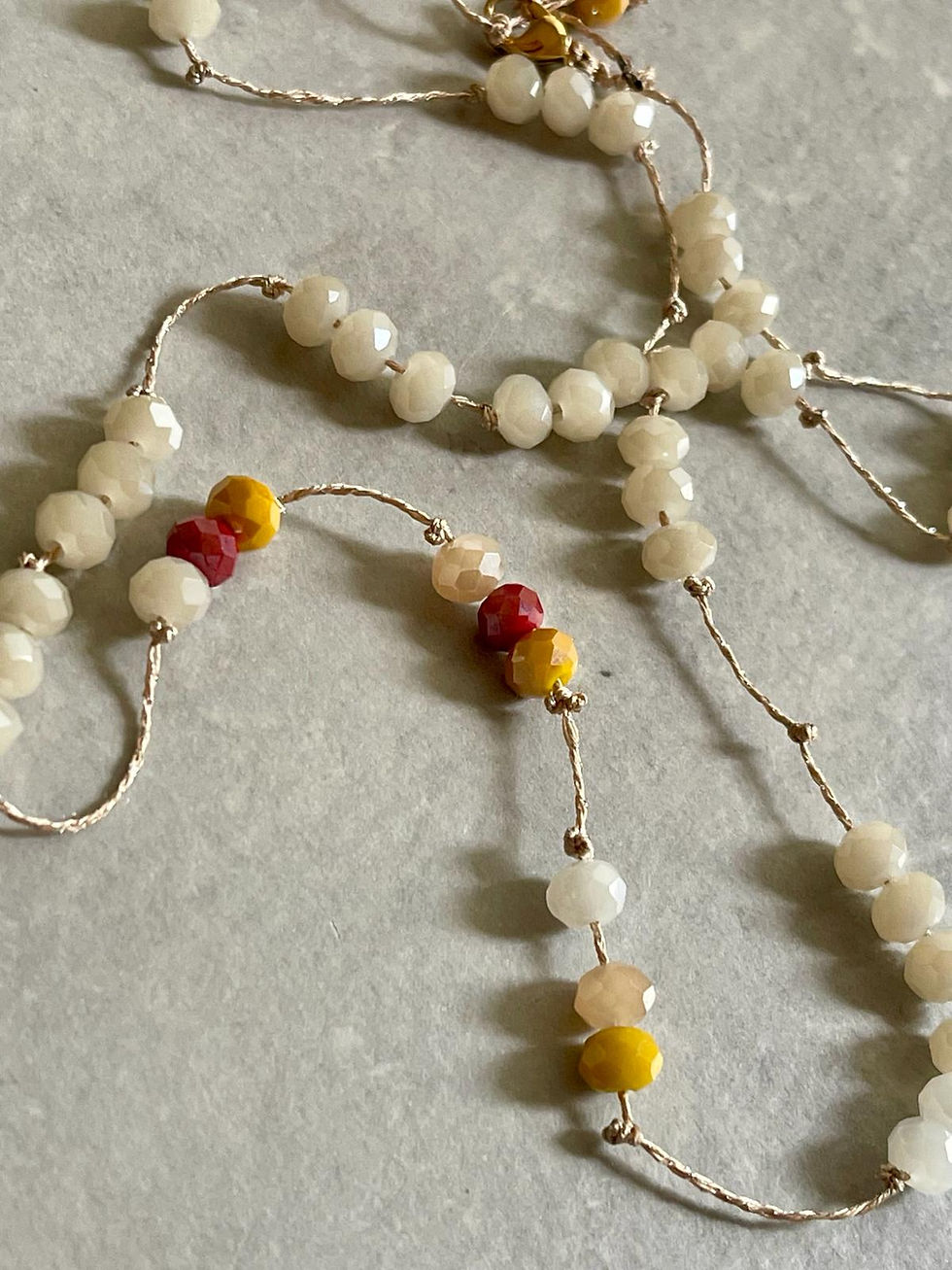 Miniatura: Collana perline in pietra multicolore