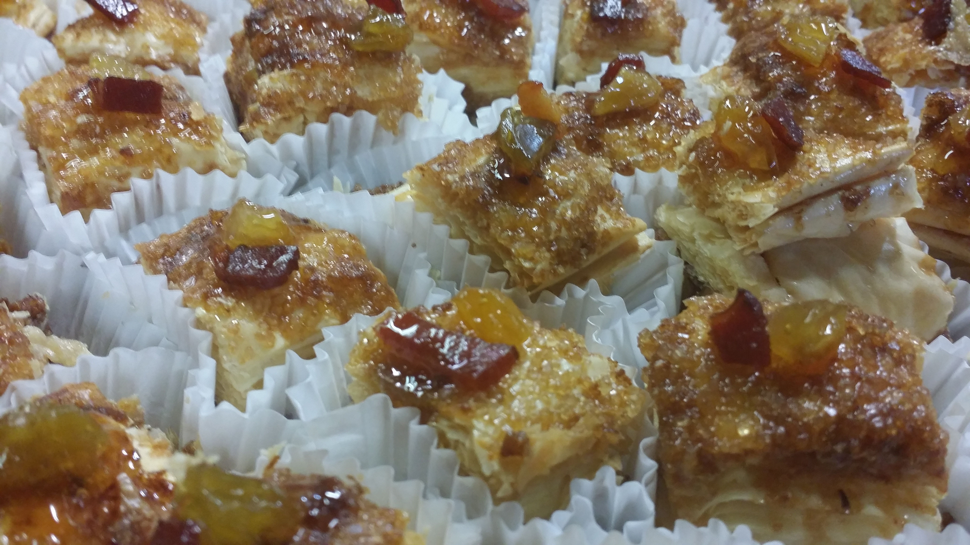 Piggly Pecan 20pc Baker's Tray