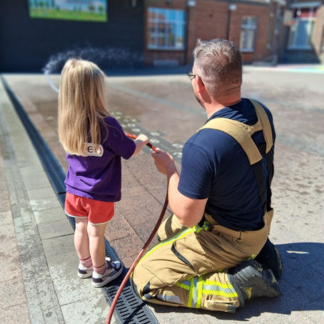 K0+K1 bezoek brandweerman.