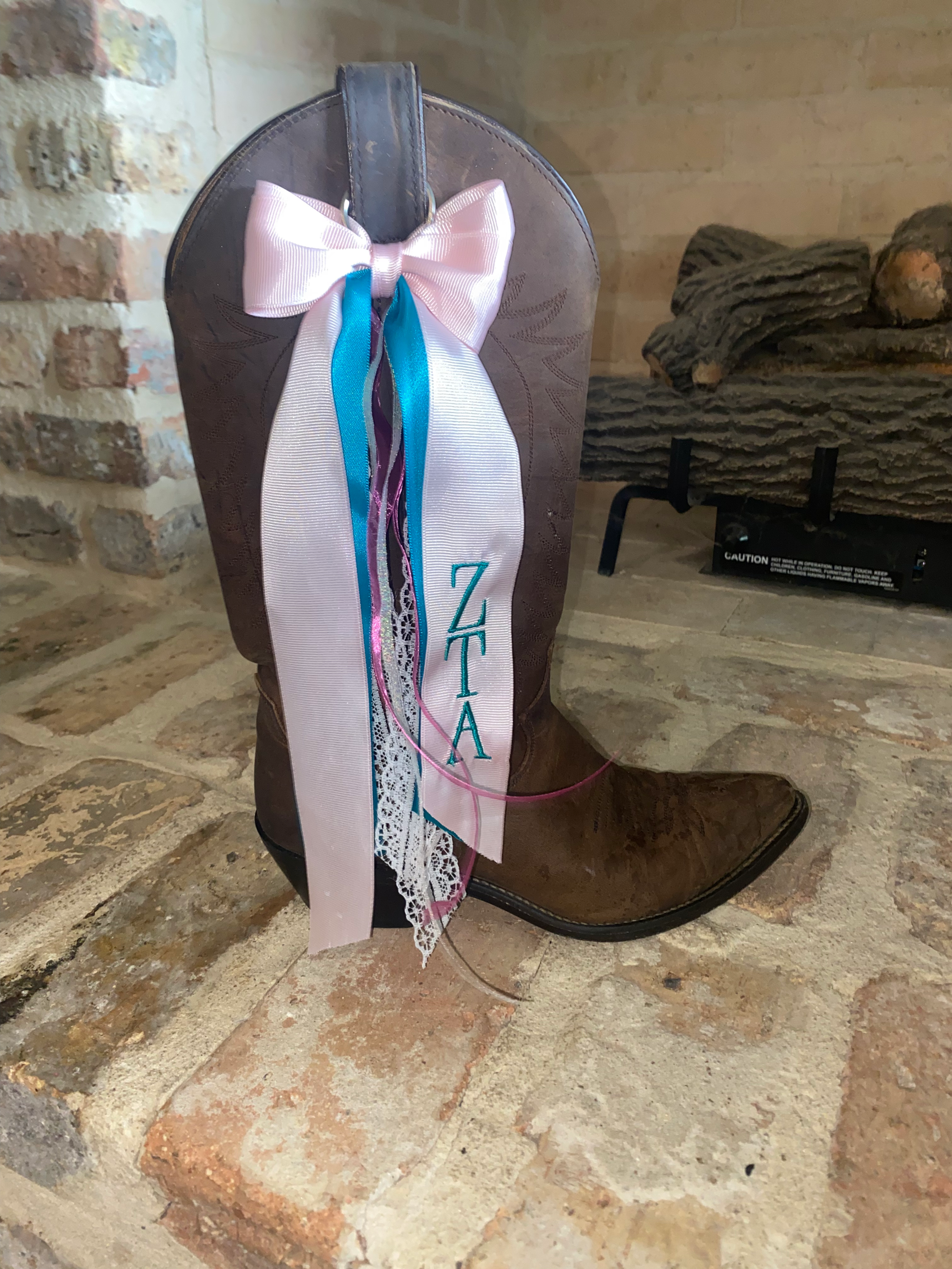 ZTA GAMEDAY BOOT BOWS