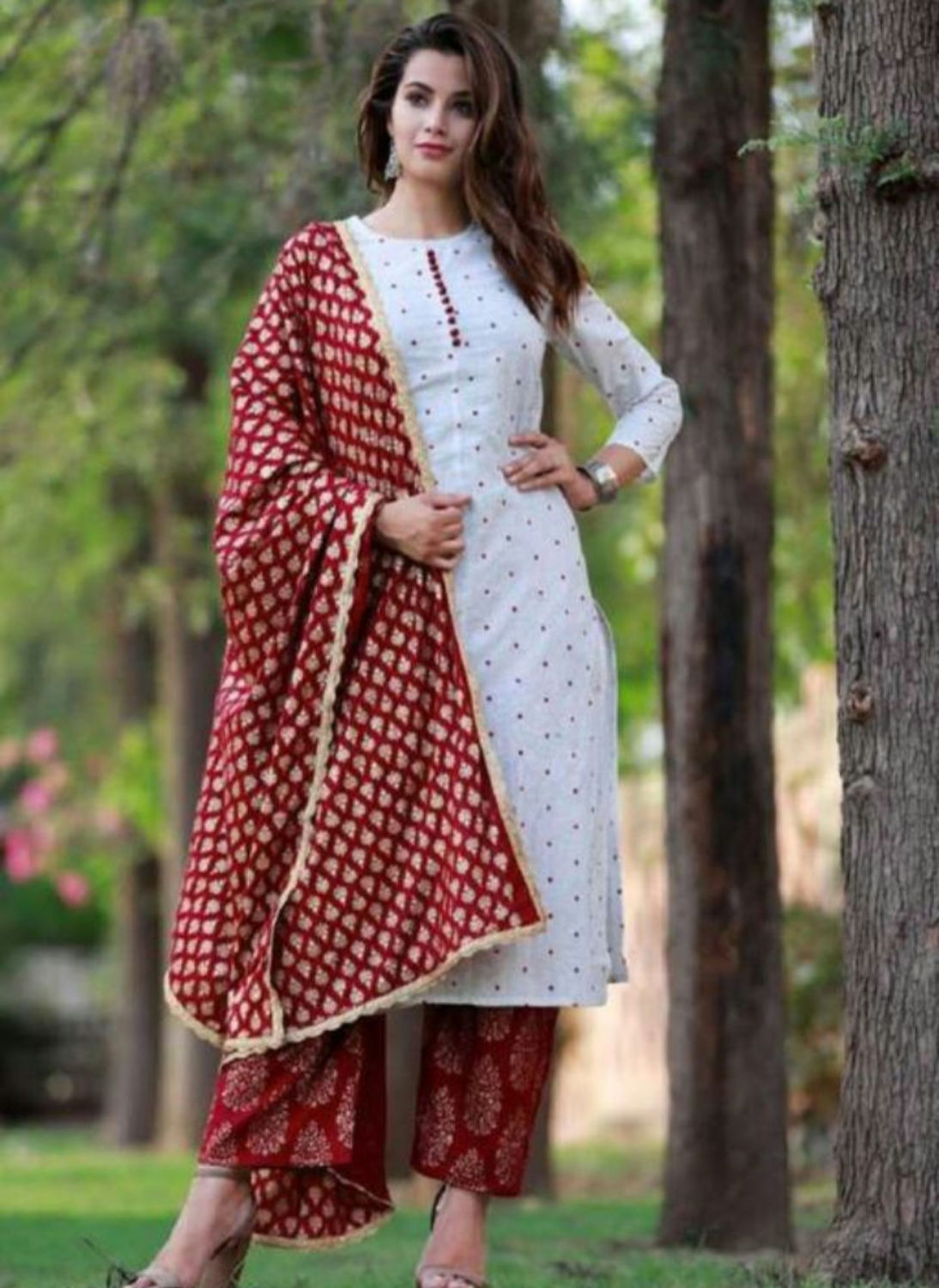 Myra Pretty Kurta Sets