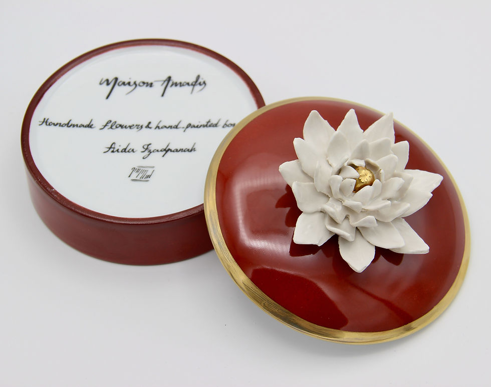 Thumbnail: Floral Sculptural Design with 24 karat Gold