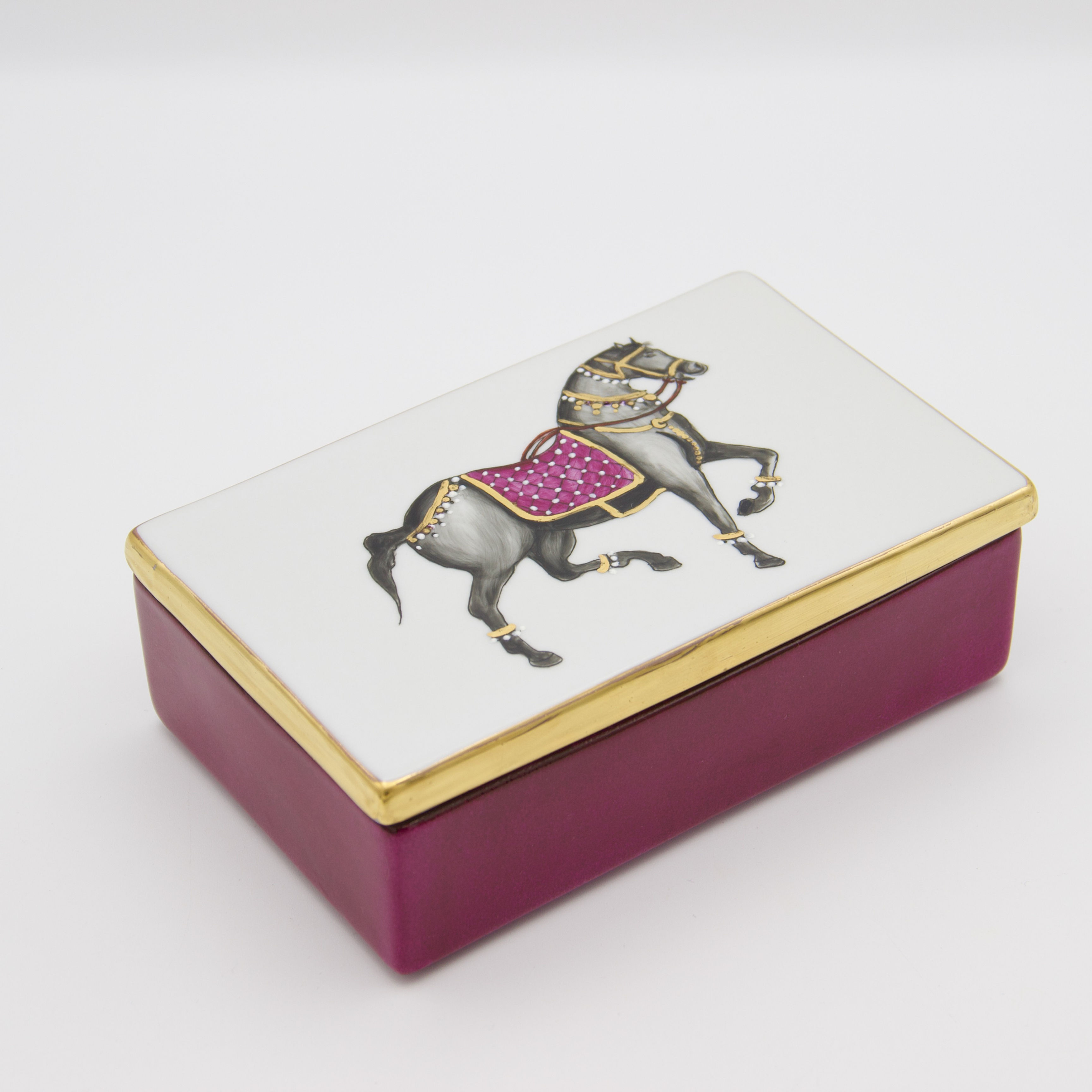 Shabdeez horse Box  with 24 karat gold