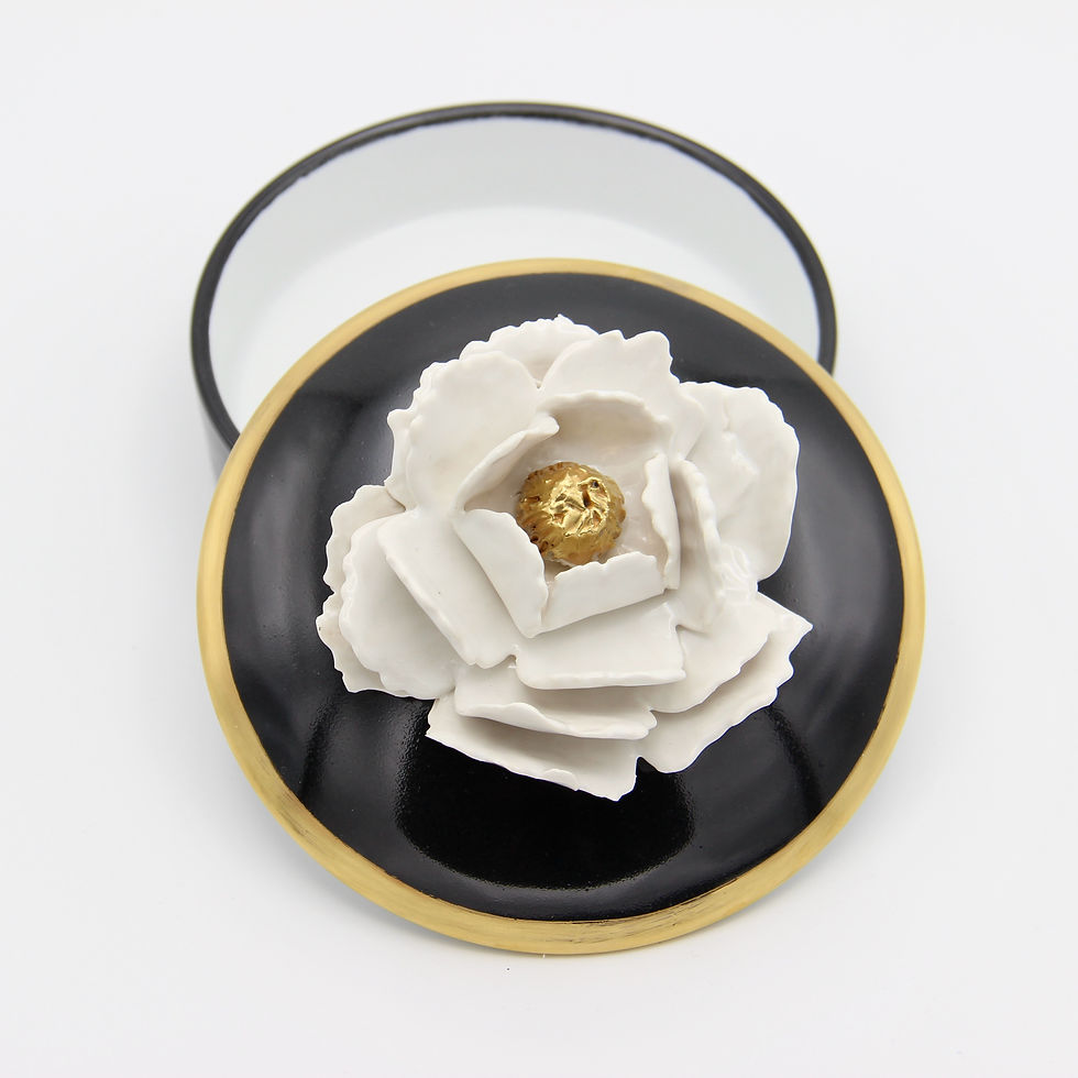 Thumbnail: Floral Sculptural Design with 24 karat Gold