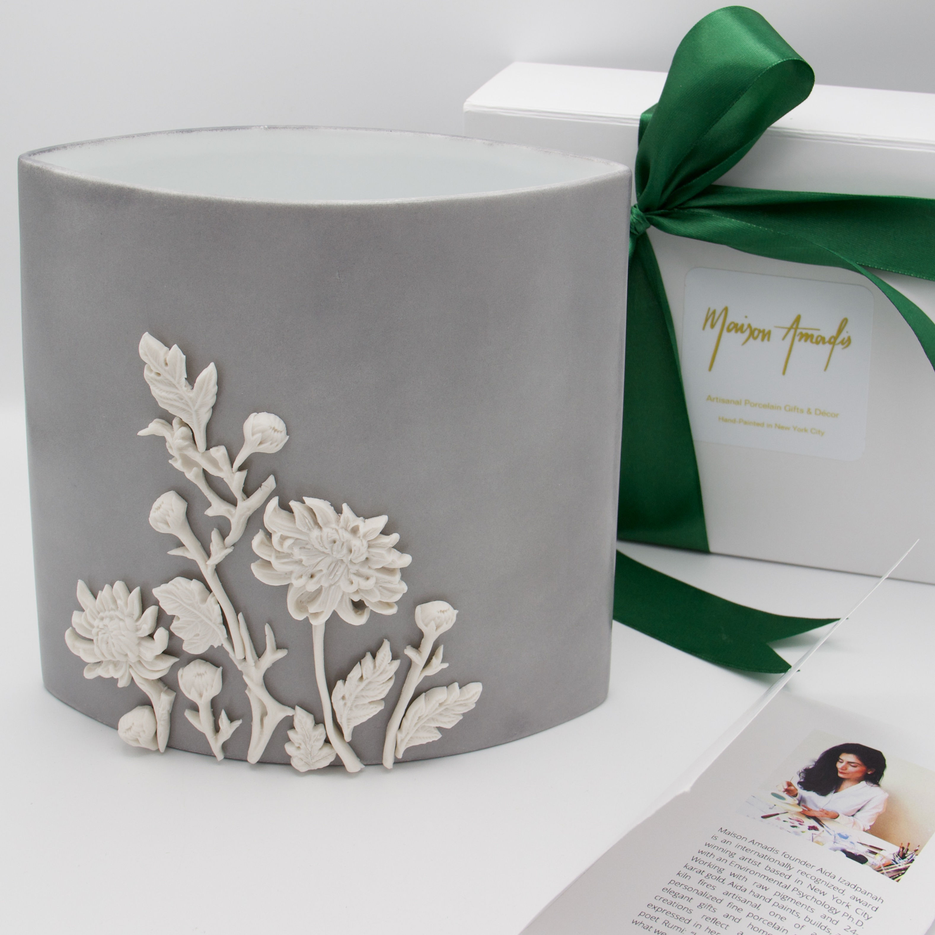 Relief sculptural Vases