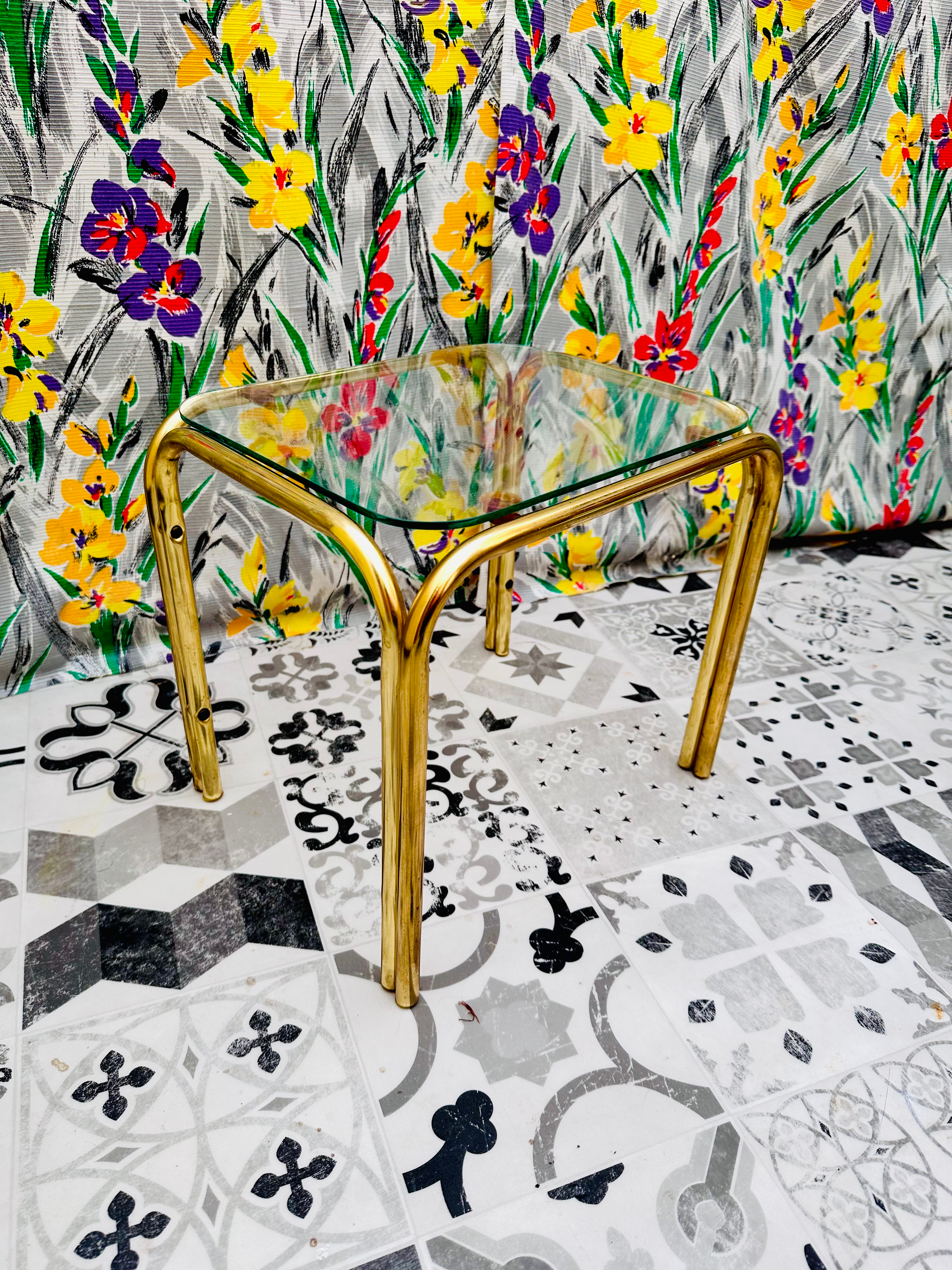 Petite table vintage laiton verre