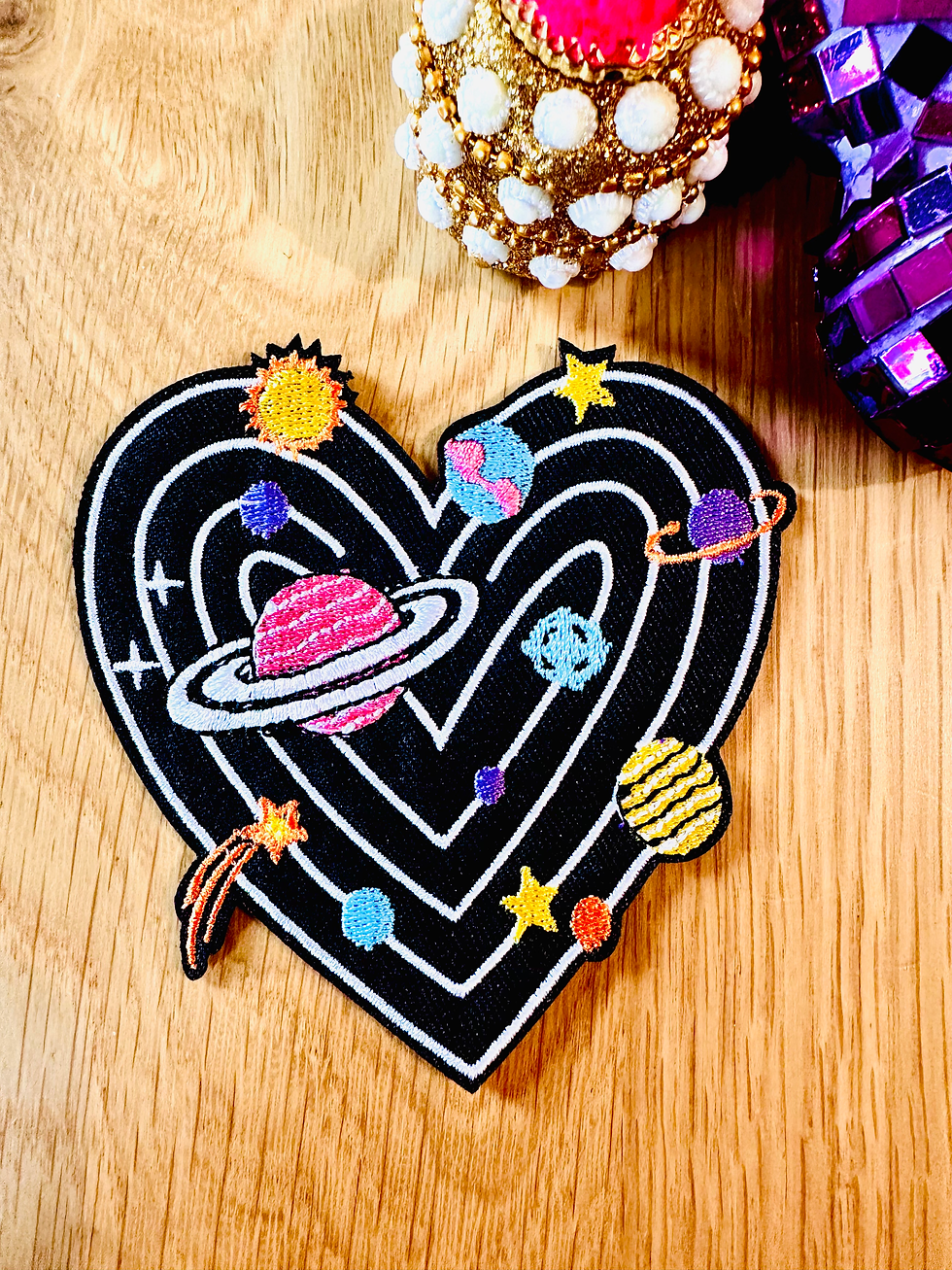 Patch Système solaire en forme de coeur