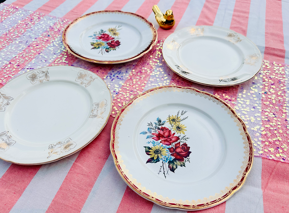 Miniature : Assiettes plates dépareillées 