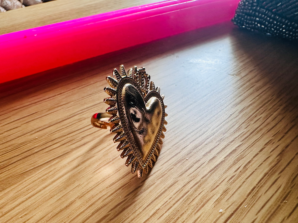 Miniature : Bague Grand cœur sacré doré
