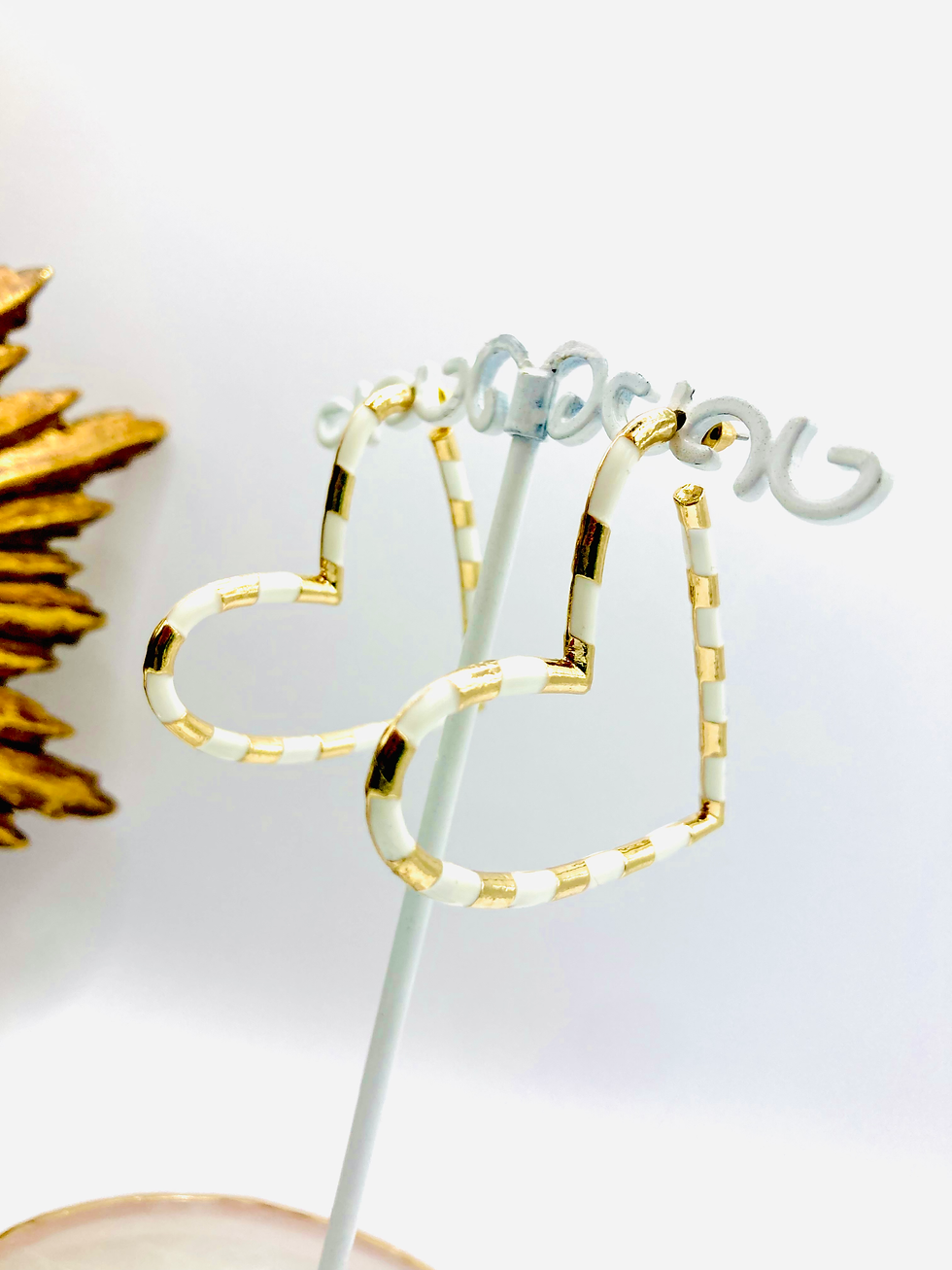 Miniature : Boucles d'oreilles Profil Cœurs dorés et blancs 