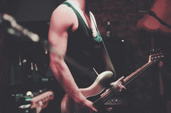 Hombre con la guitarra