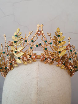 bespoke game of thrones / lord of the rings / elvish bridal crown with twigs, leaves and emerald green beadwork