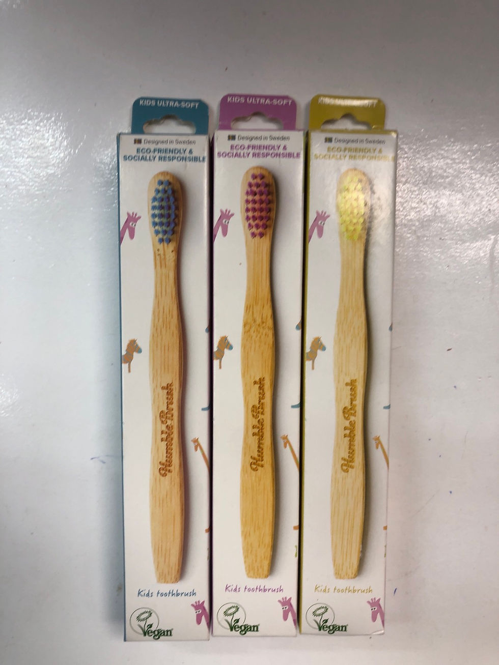 תמונה ממוזערת: מברשת שיניים במבוק Humble Brush לילדים