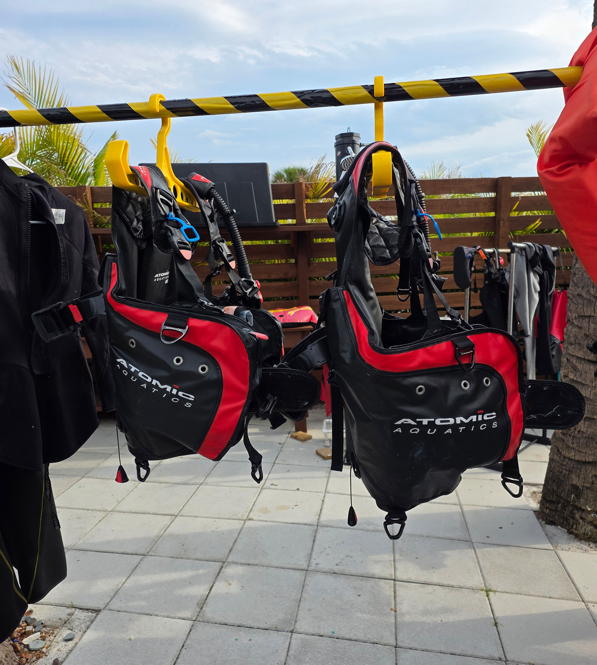 secure area to dry scuba gear