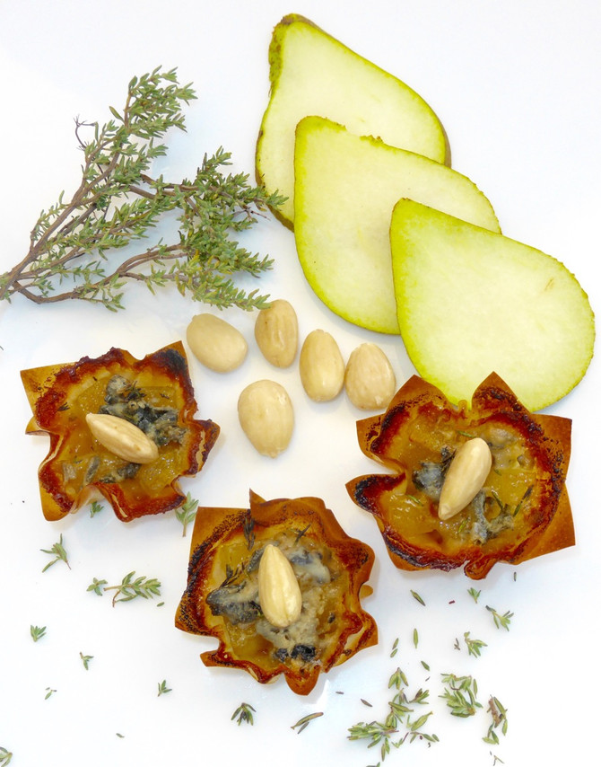 Pears with Blue Cheese