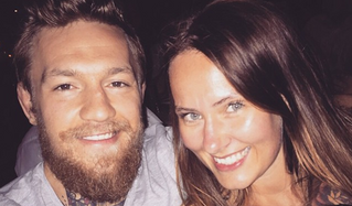 ВСИЧКО, КОЕТО ТРЯБВА ДА ЗНАЕТЕ ЗА ПРИЯТЕЛКАТА НА MCGREGOR - DEE DEVLIN