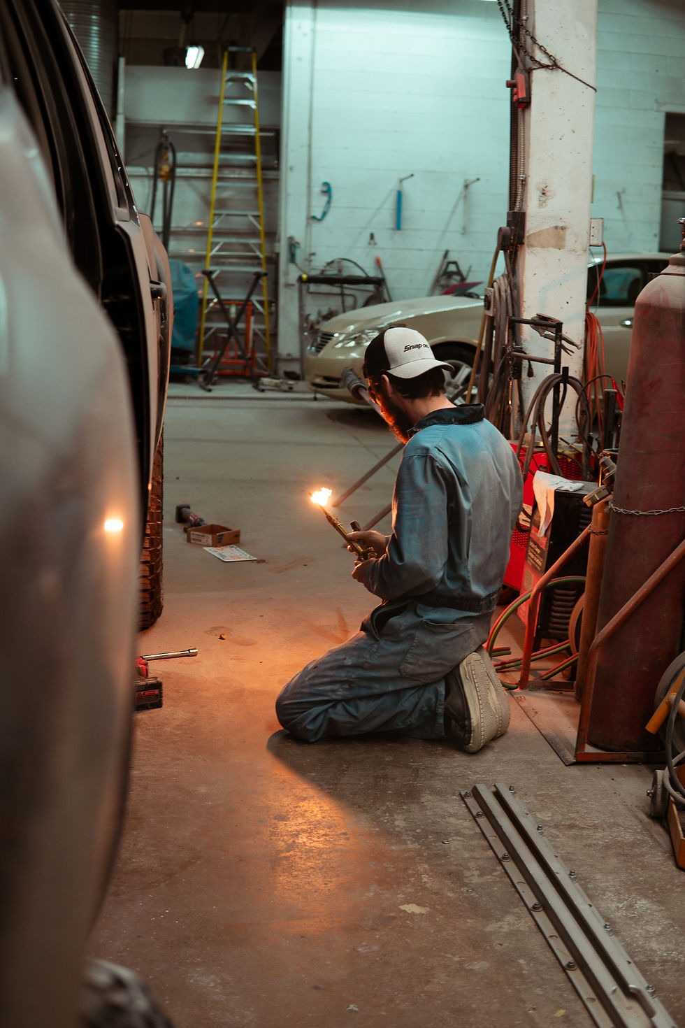 HI-Tech Paint & Collision Ltd - Medicine Hat-16