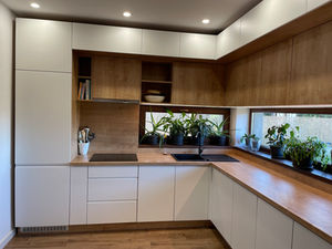 Mobilă de bucătărie din MDF vopsit