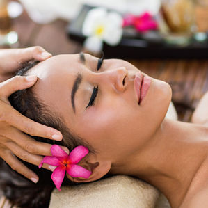 Nouveau, le massage à l'huile de chanvre pour une relaxation totale...