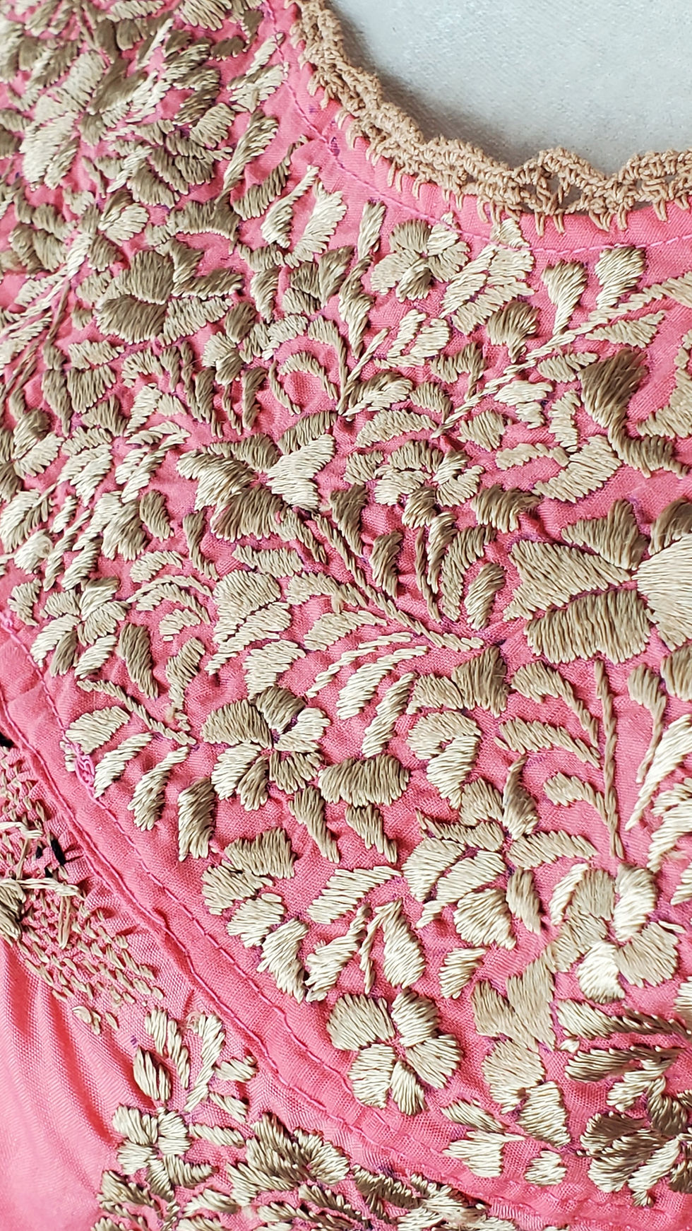 blouse, mexican blouse, coral tone, coral, hand embroidered, silk threads, oaxaca textile