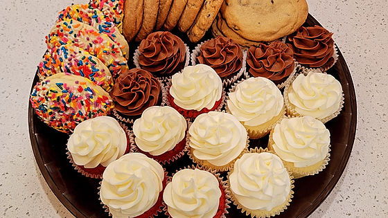 Cupcakes & Cookies (Serves 30)