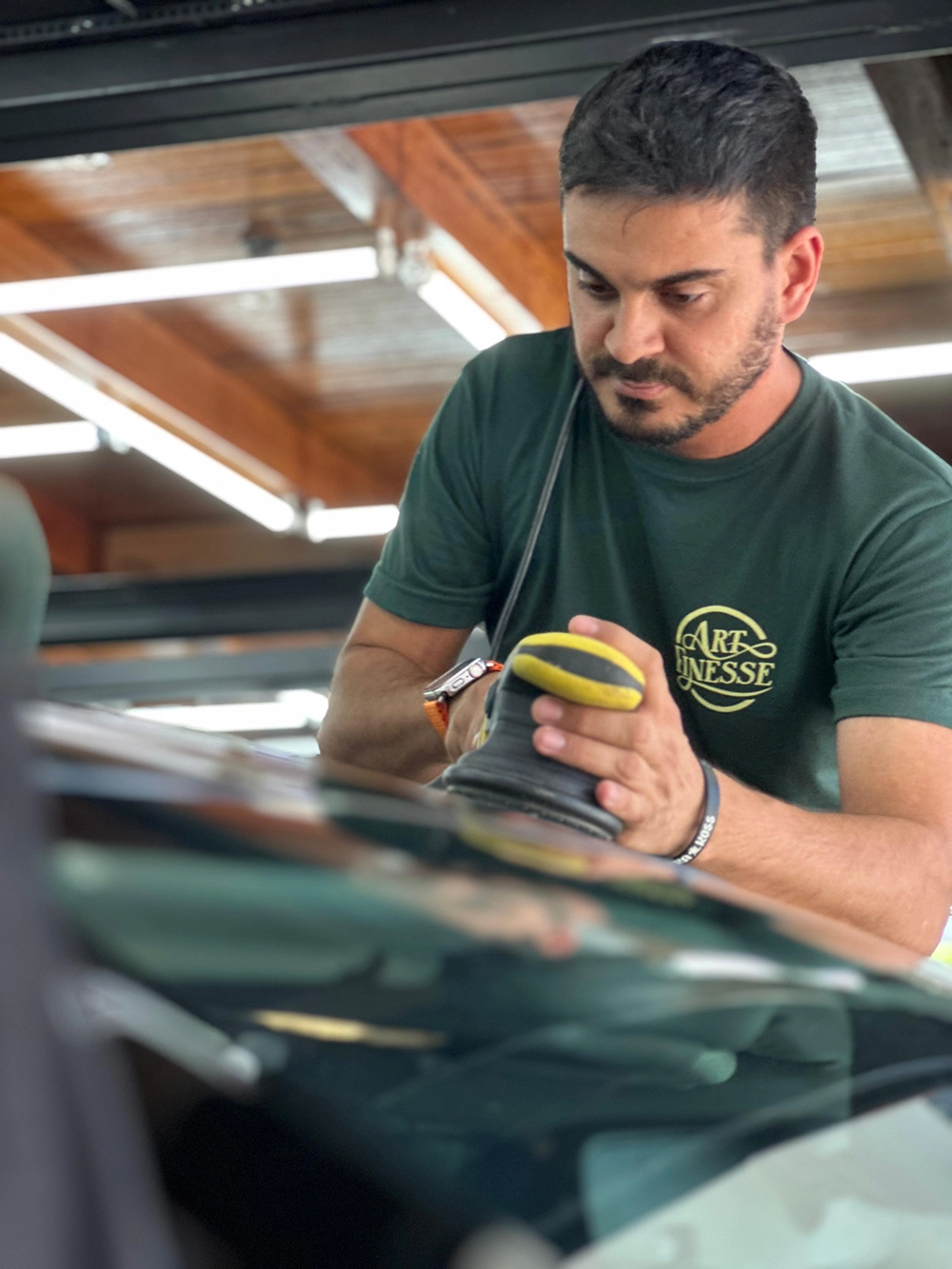 Realizando um polimento automotivo com uma politriz