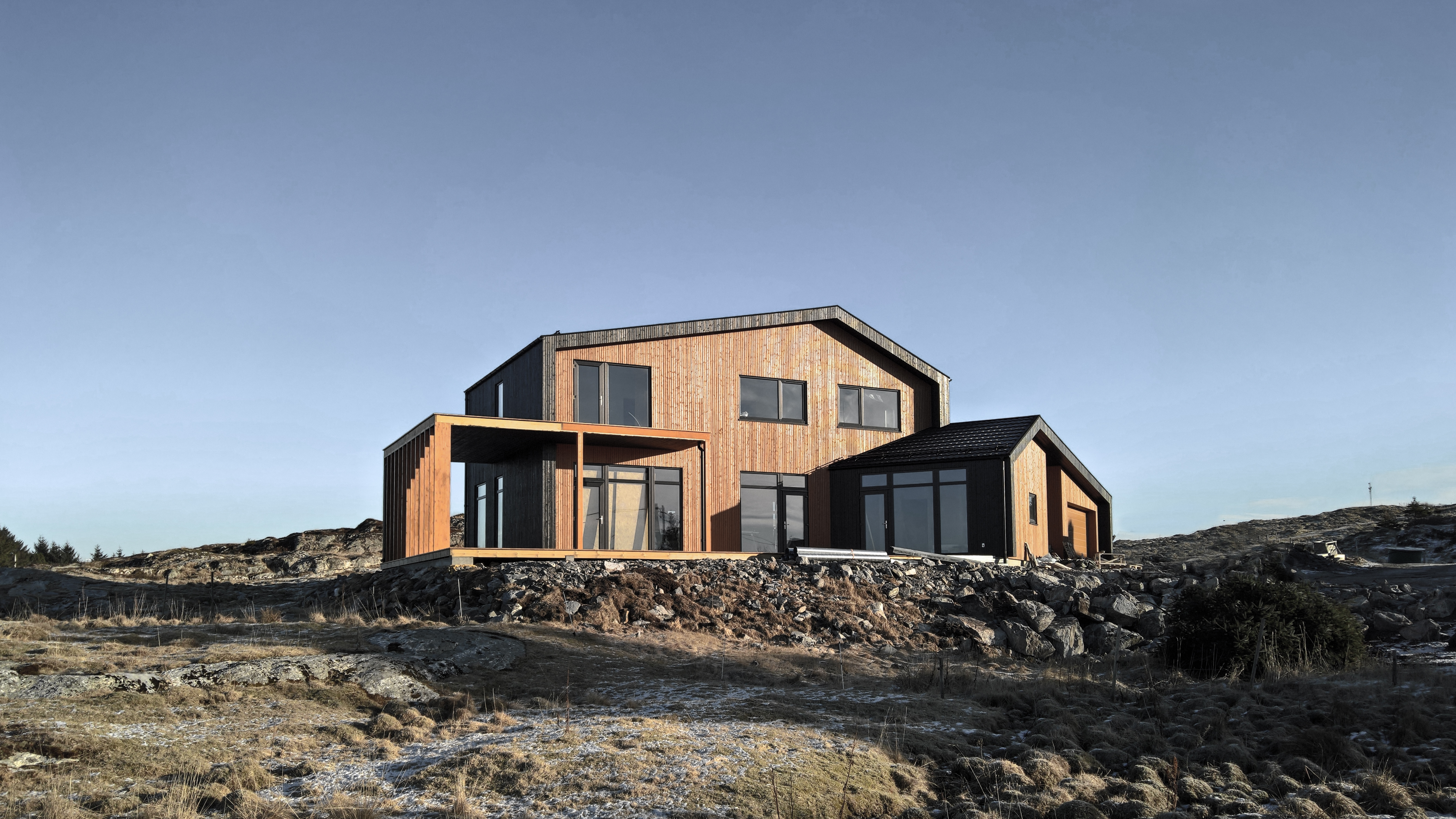 WOODEN HOUSE, FROYA, MEDINIS NAMAS